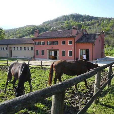 Κατάλυμα σε φάρμα Agriturismo Cornolere *